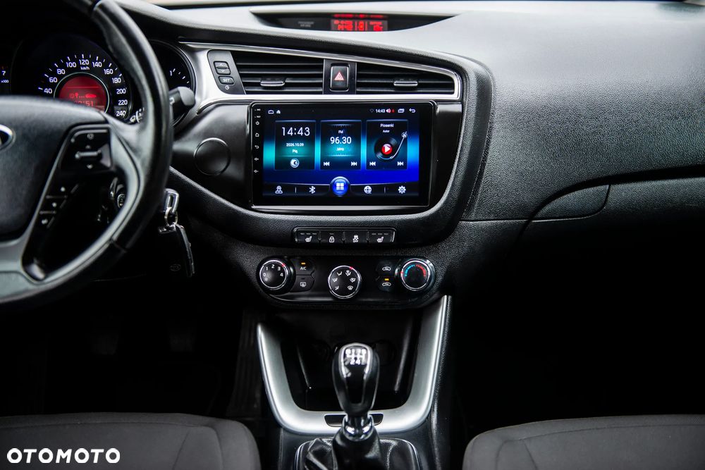 Kia Ceed 1.6 GDI ISG Vision - 33