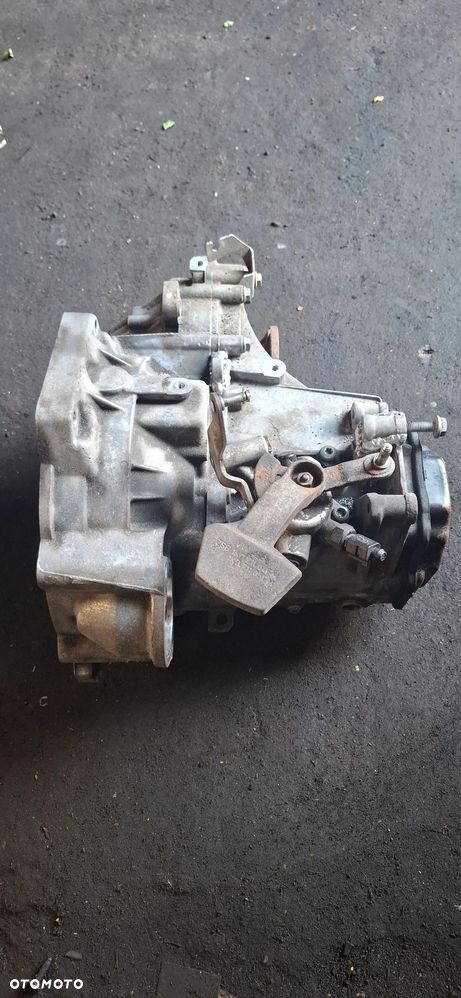 VW GOLF V 1.9TDI SKRZYNIA BIEGÓW JCR 5 BIEGÓW - 6