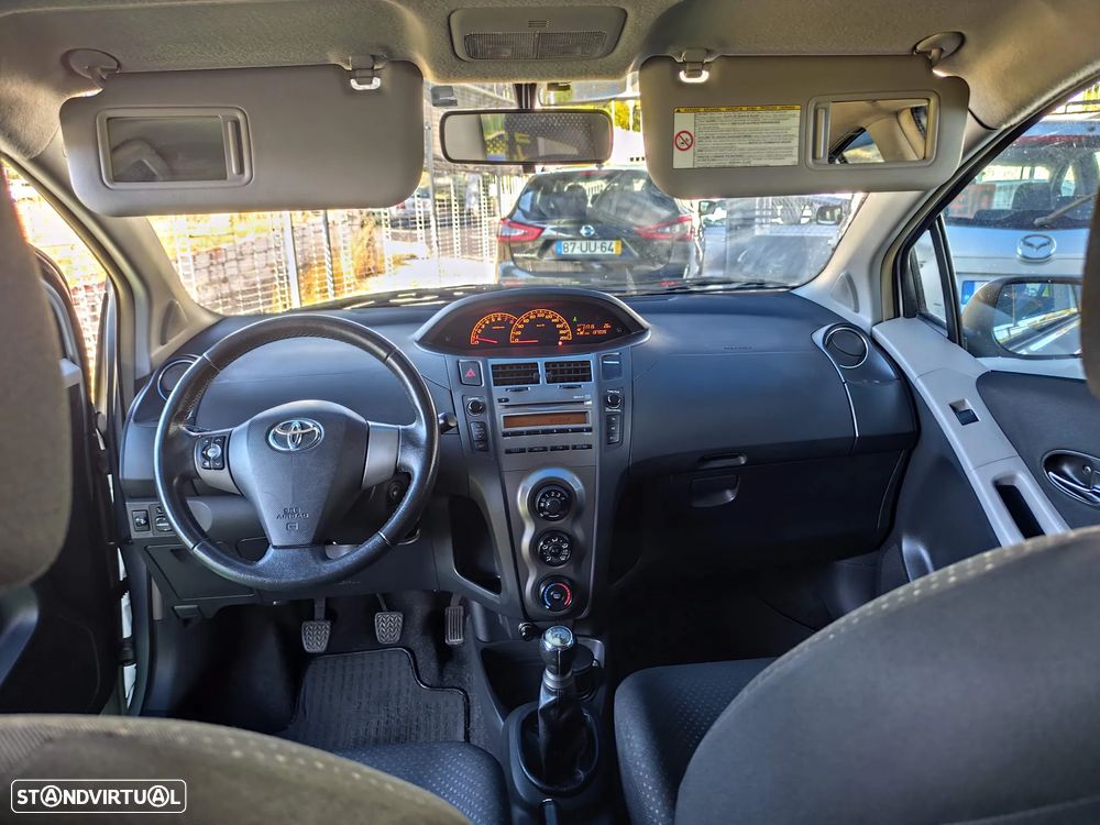 Toyota Yaris 1.0 VVT-i ACtive+AC - 33