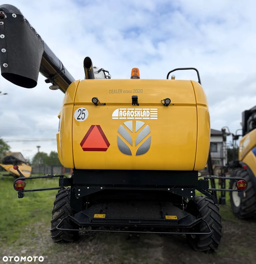 New Holland CH7.70 - 4