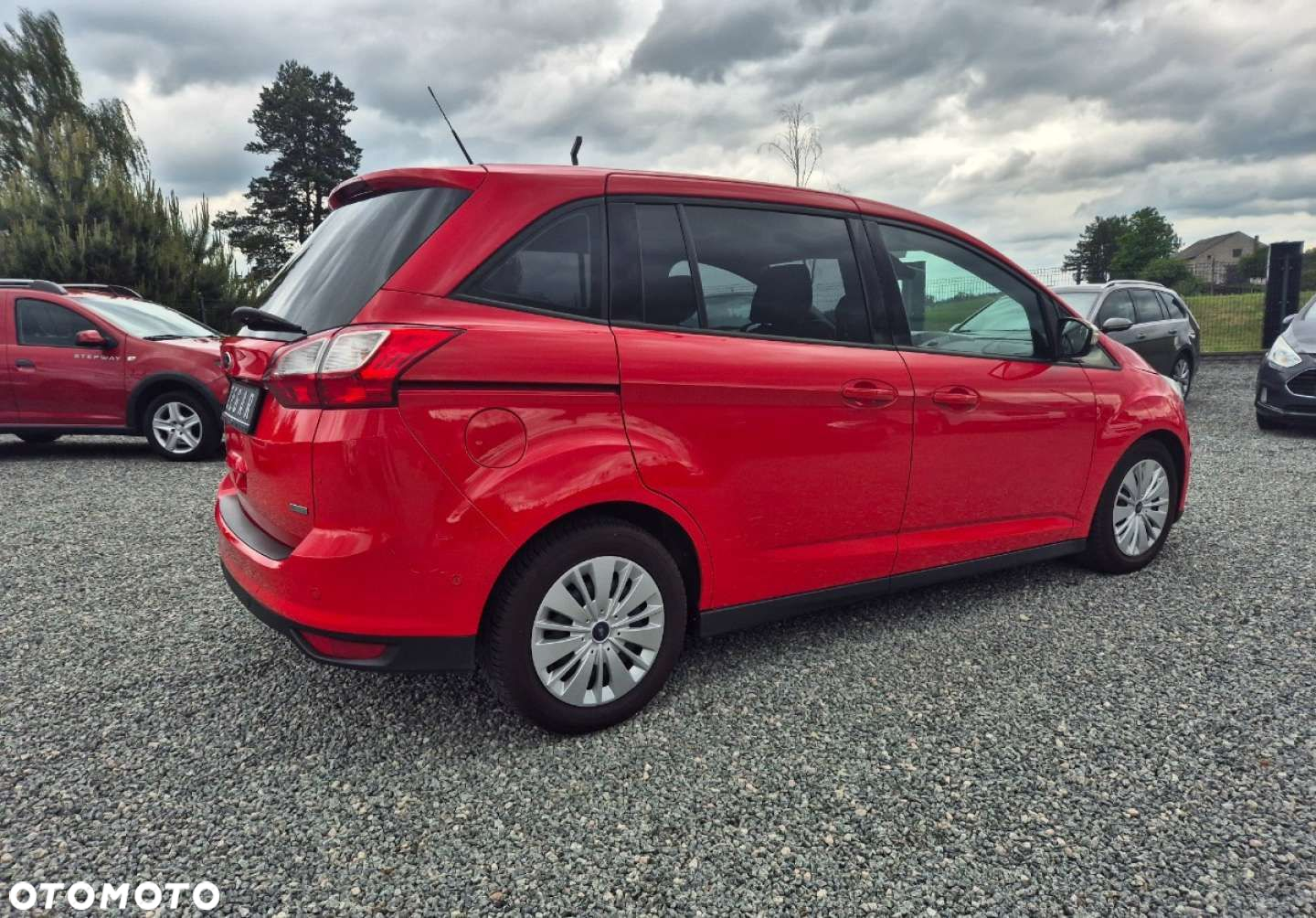 Ford Grand C-MAX - 35