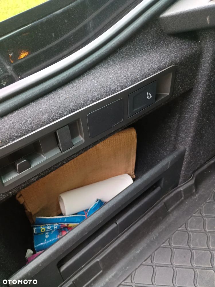 Skoda Superb 2.0 TDI Ambition - 14