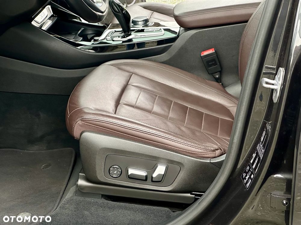 BMW X3 xDrive30d xLine - 28