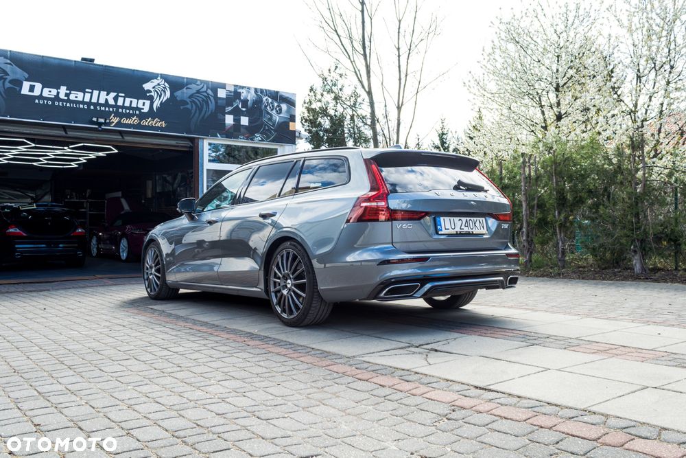 Volvo V60 T5 AWD Geartronic R-Design - 4