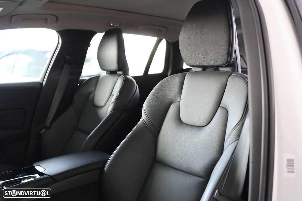 Volvo V60 2.0 T6 AWD TE Plus Dark - 5