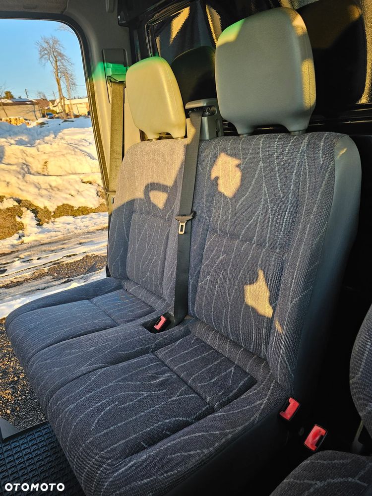 Mercedes-Benz Sprinter - 13