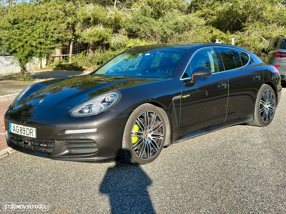 Porsche Panamera - 1