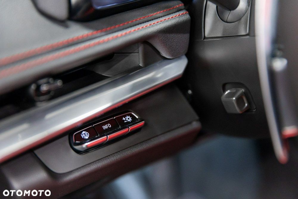 Chevrolet Corvette - 34