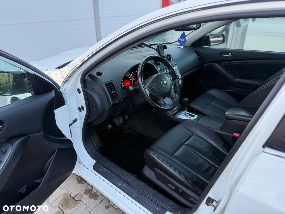 Nissan Altima 3.5 V6 - 18