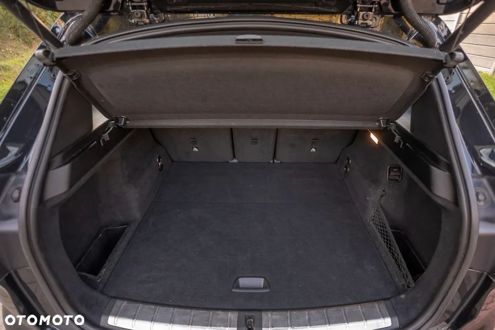 BMW X1 xDrive20d Sport Line - 38
