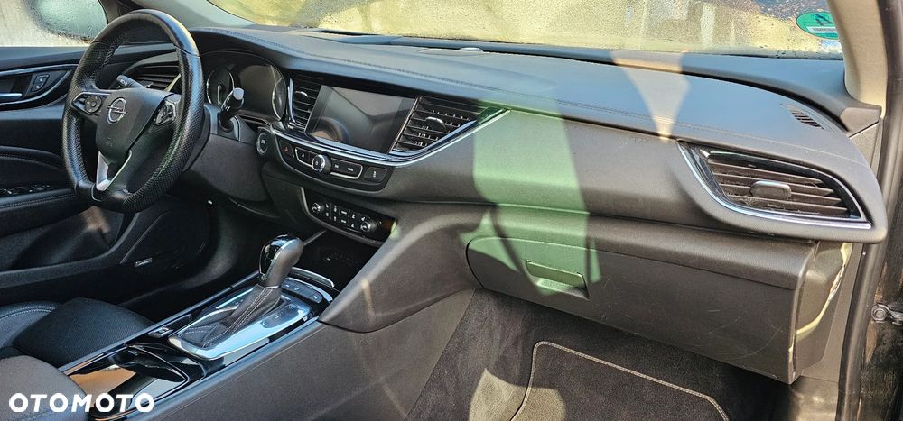 Opel Insignia 2.0 BiTurbo 4x4 Exclusive - 9