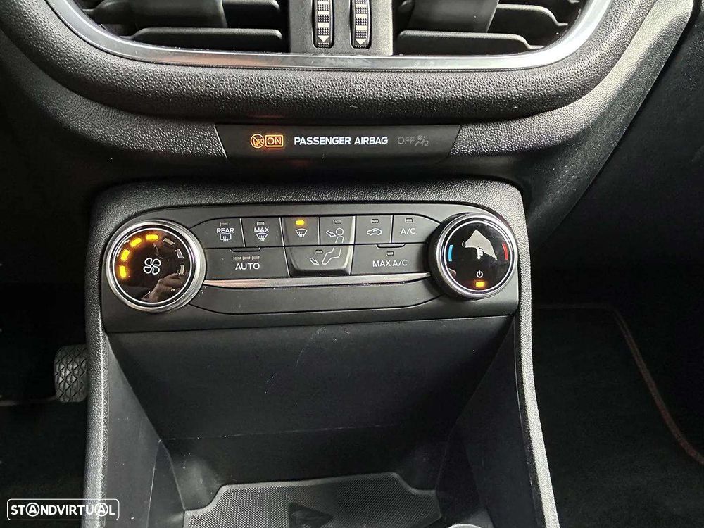 Ford Fiesta 1.0 EcoBoost ST-Line - 36