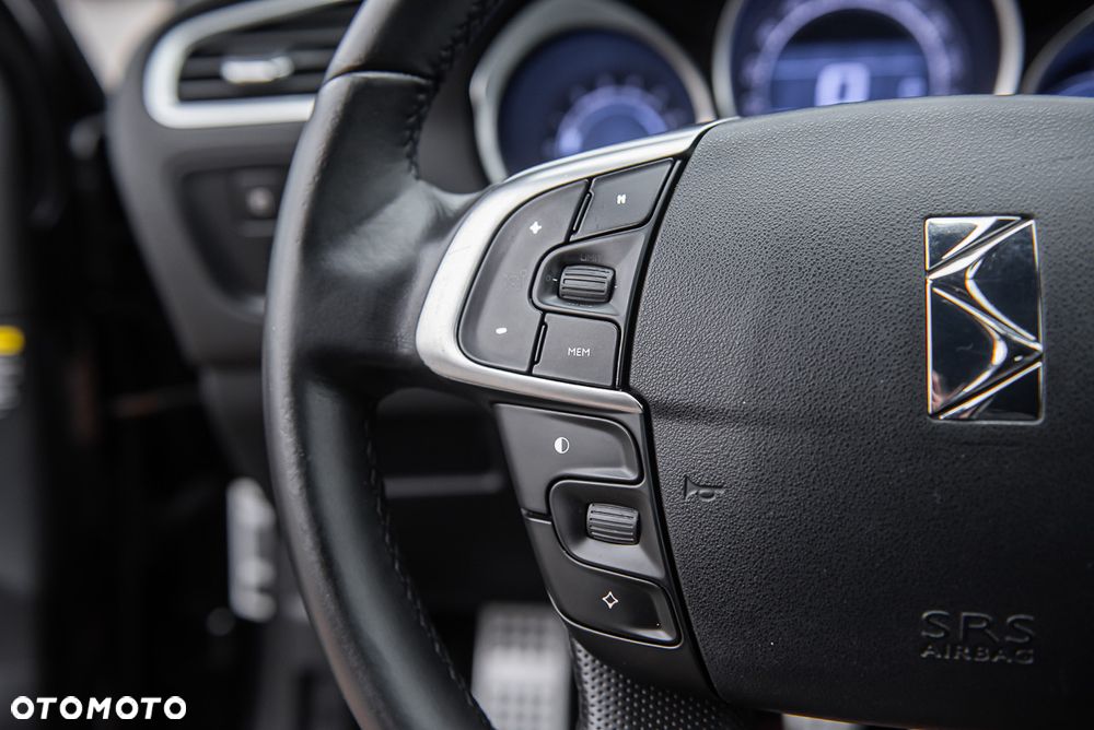 Citroën DS4 e-HDi 110 SoChic - 18