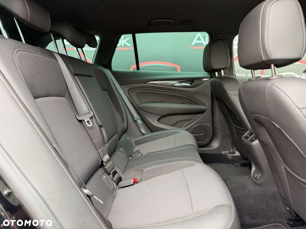 Opel Insignia - 34