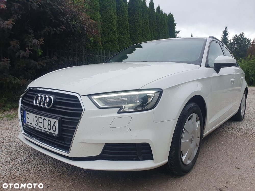 Audi A3 Sportback 1.5 TFSI S tronic - 1