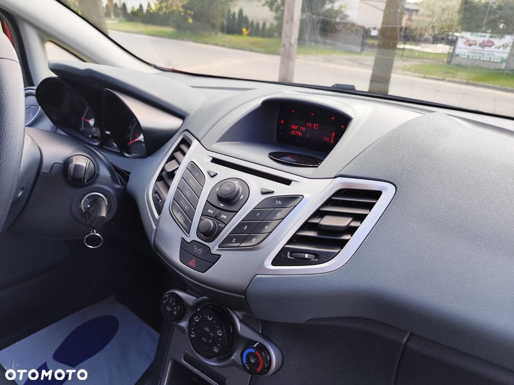Ford Fiesta 1.25 Trend - 23