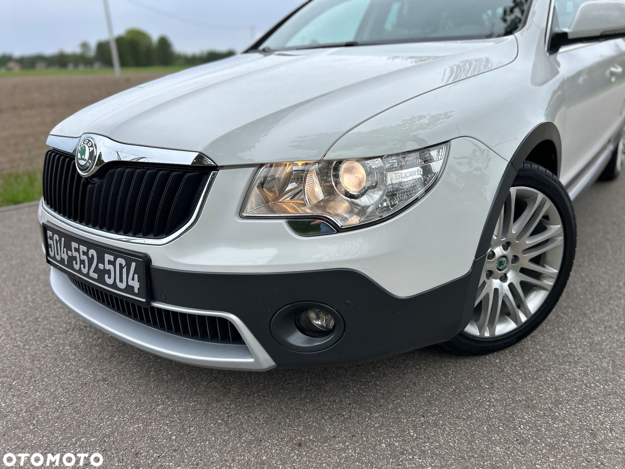 Skoda Superb Combi 2.0 TDI 4x4 DSG AllDrive - 2