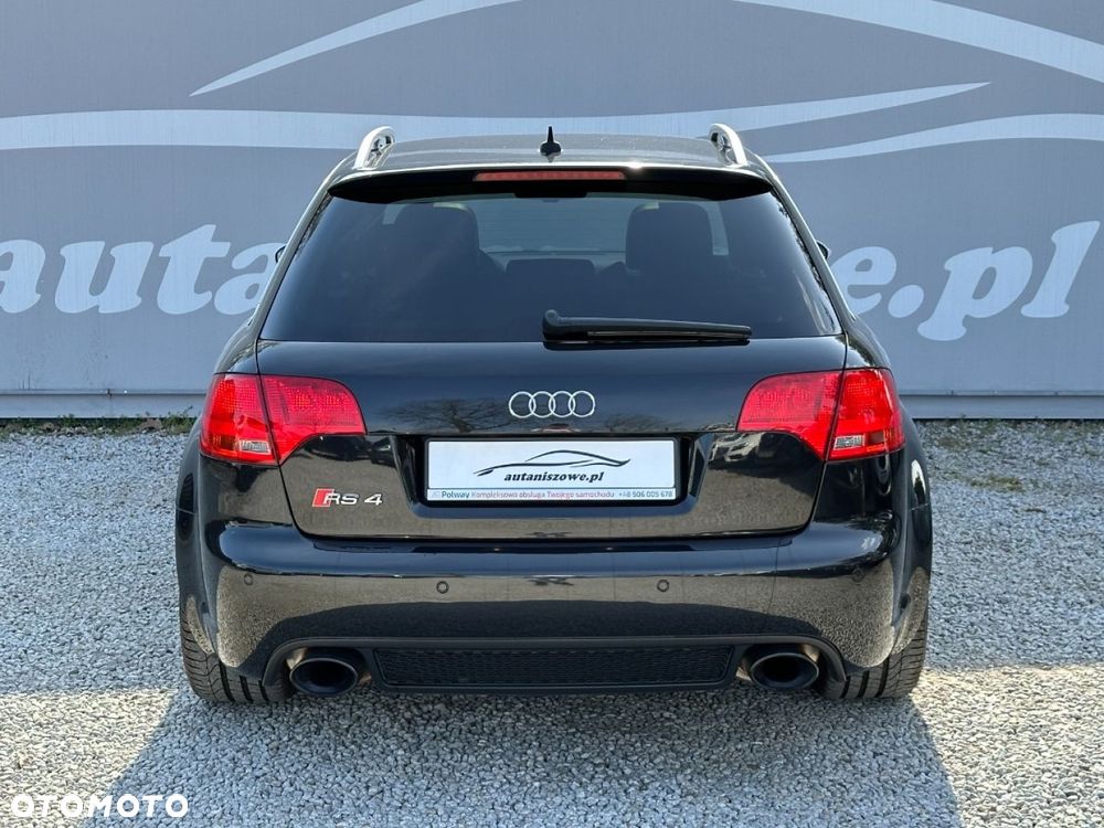 Audi RS4 Avant Avant - 22