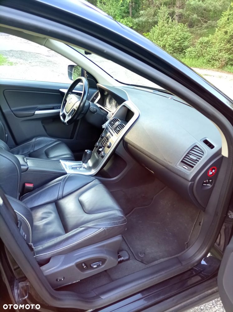 Volvo XC 60 D5 AWD Summum - 34