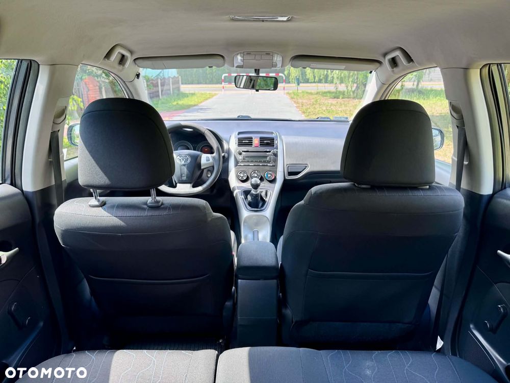 Toyota Auris - 15