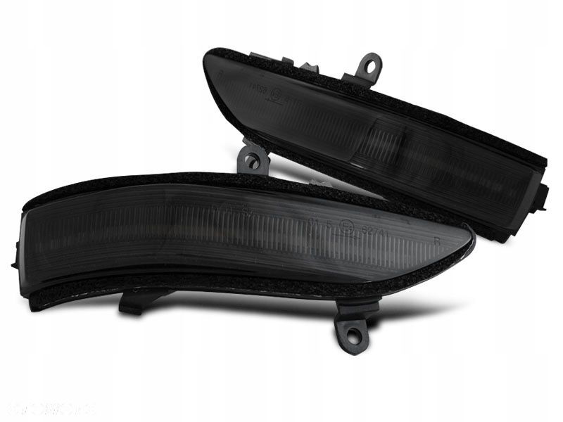 MIGACZE BOCZNE SUBARU FORESTER SMOKE LED DTS - 1