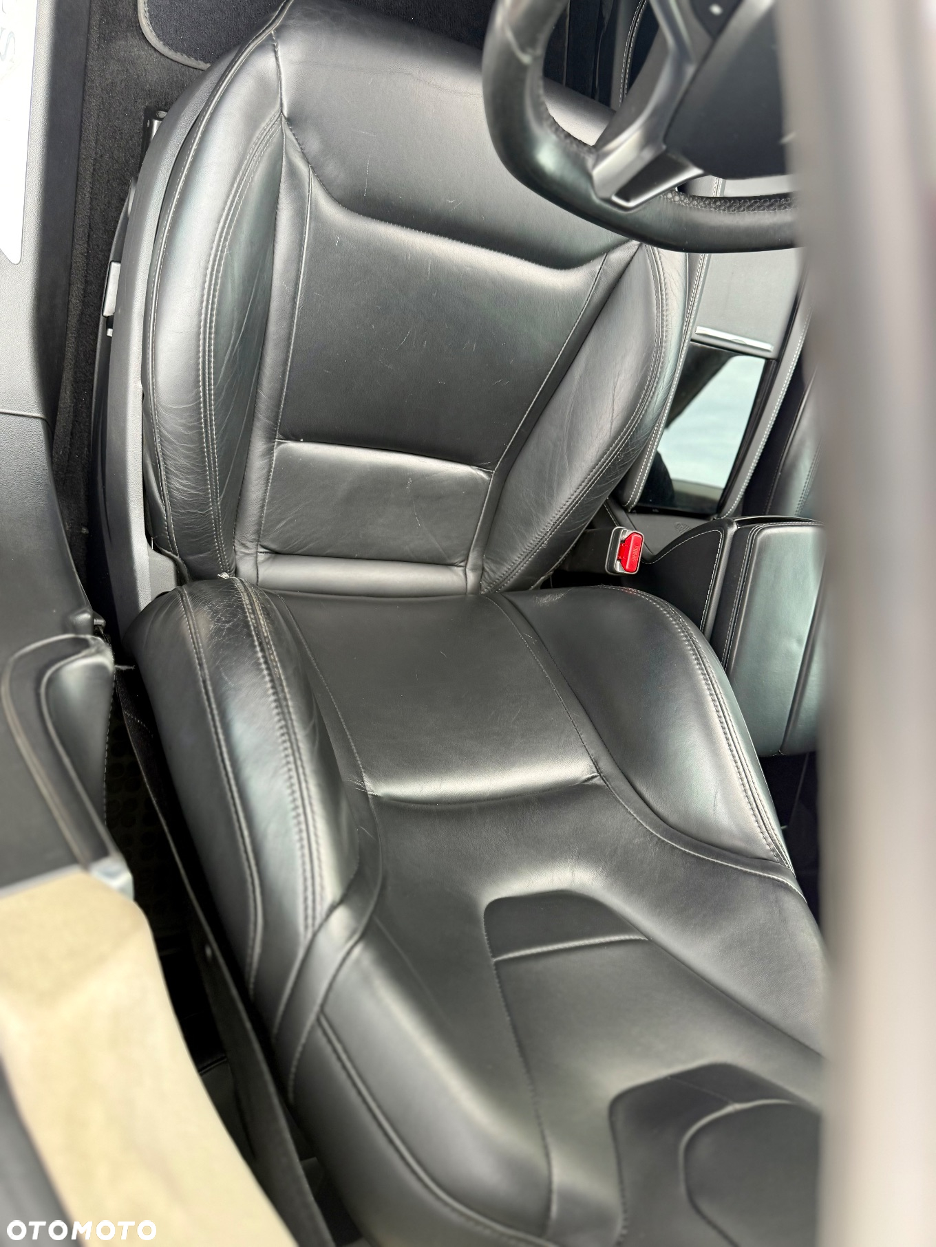 Tesla Model S 85 D - 12