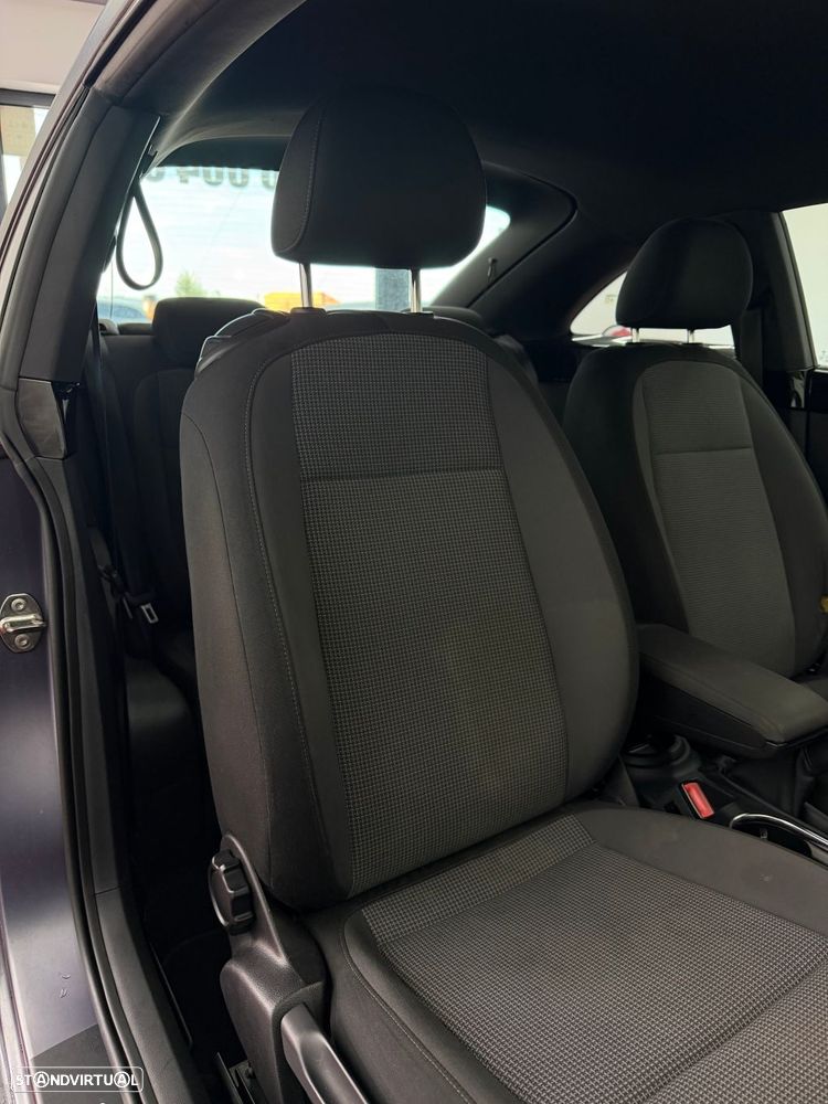 VW New Beetle 1.6 TDi Design - 15