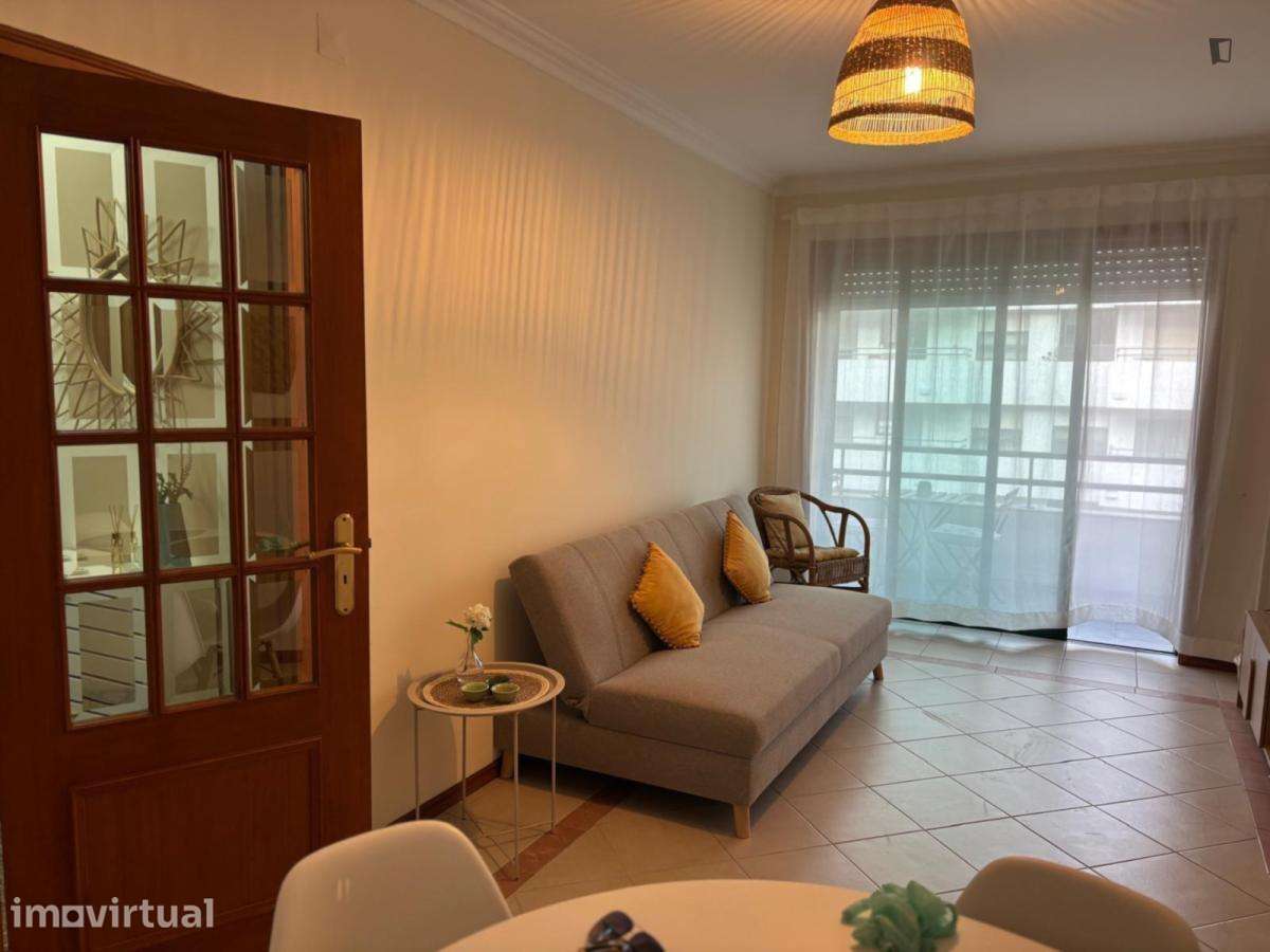 Apartamento com 1 quartos - localizado em Porto - Grande imagem: 4/10