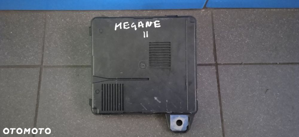 Skrzynka moduł BSI Renault Megane II 8200306033A - 1