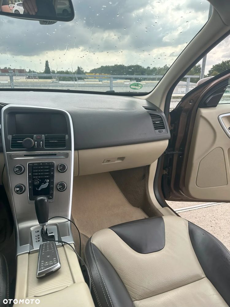 Volvo XC 60 D5 AWD Summum - 34