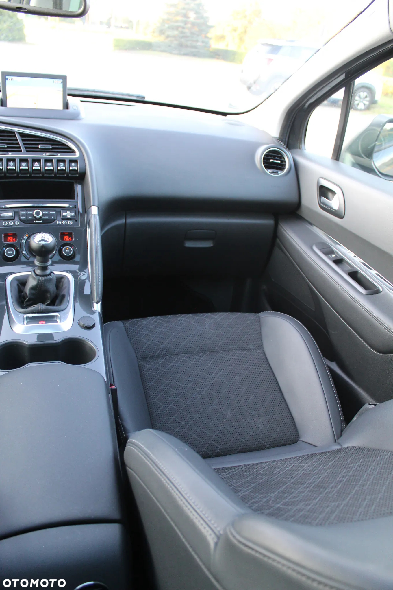 Peugeot 3008 1.2 PureTech Allure Pack S&S - 26