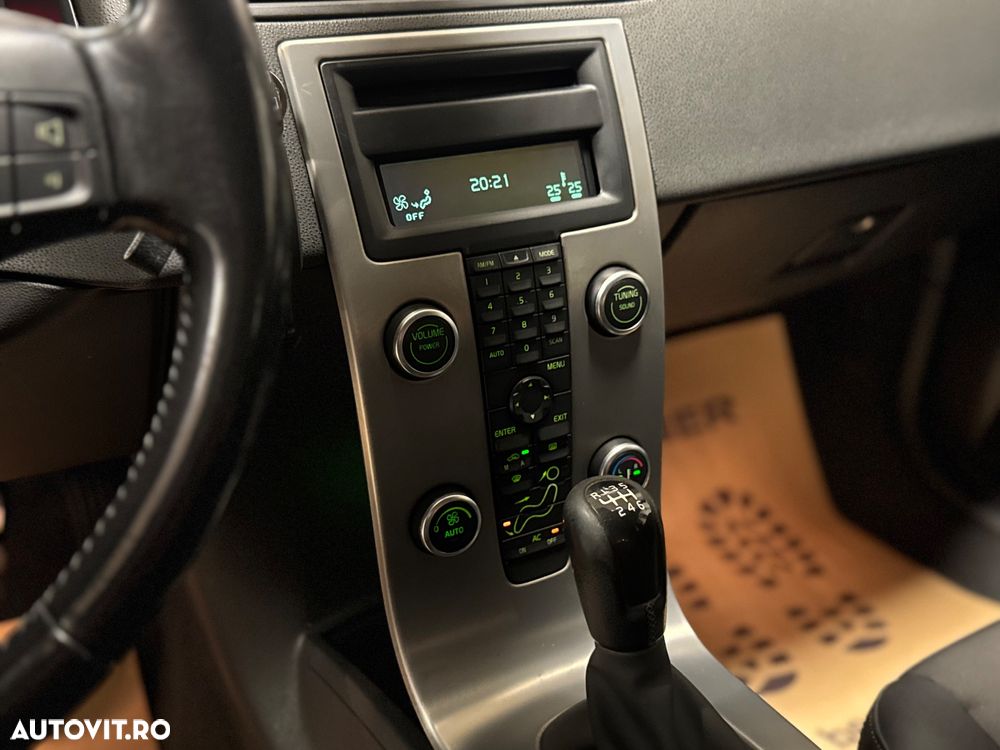Volvo V50 2.0 D Momentum - 16
