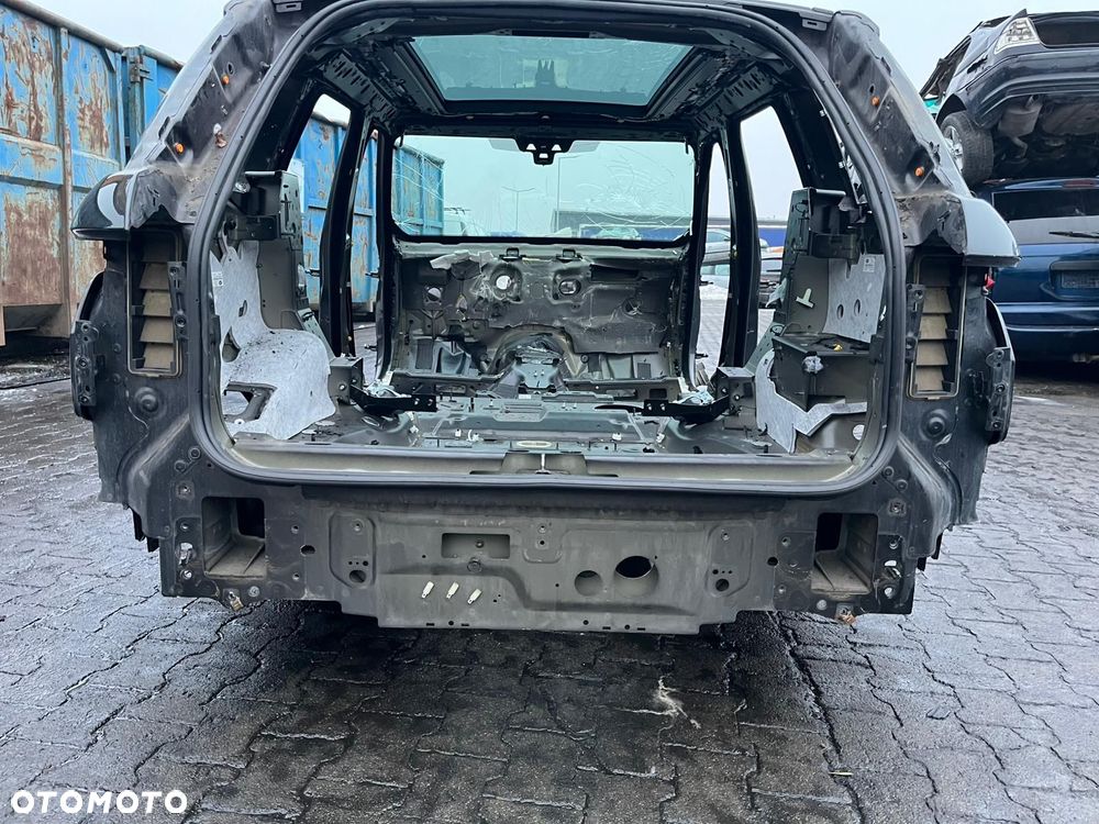 PAS TYŁ ĆWIARTKA WANNA BAGAŻNIKA RANGE ROVER SPORT II L494 - 1