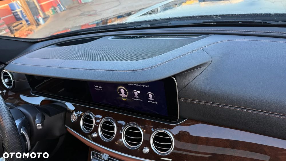 Mercedes-Benz Klasa E 300 de 4Matic 9G-TRONIC AMG Line - 24