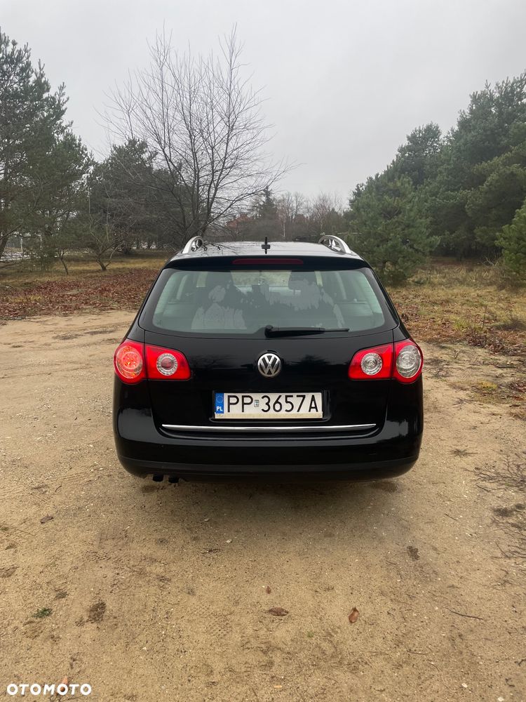 Volkswagen Passat Variant 1.9 TDI Individual Chrom - 3