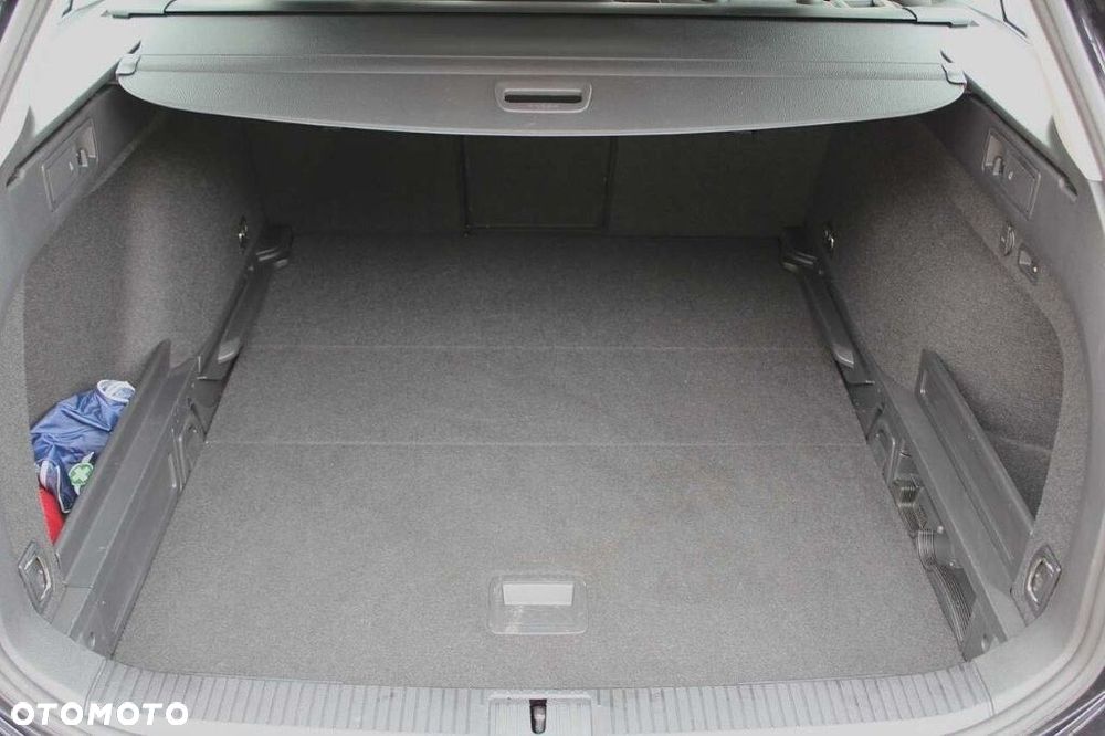 Volkswagen Passat Variant 2.0 TDI EVO Business DSG - 15