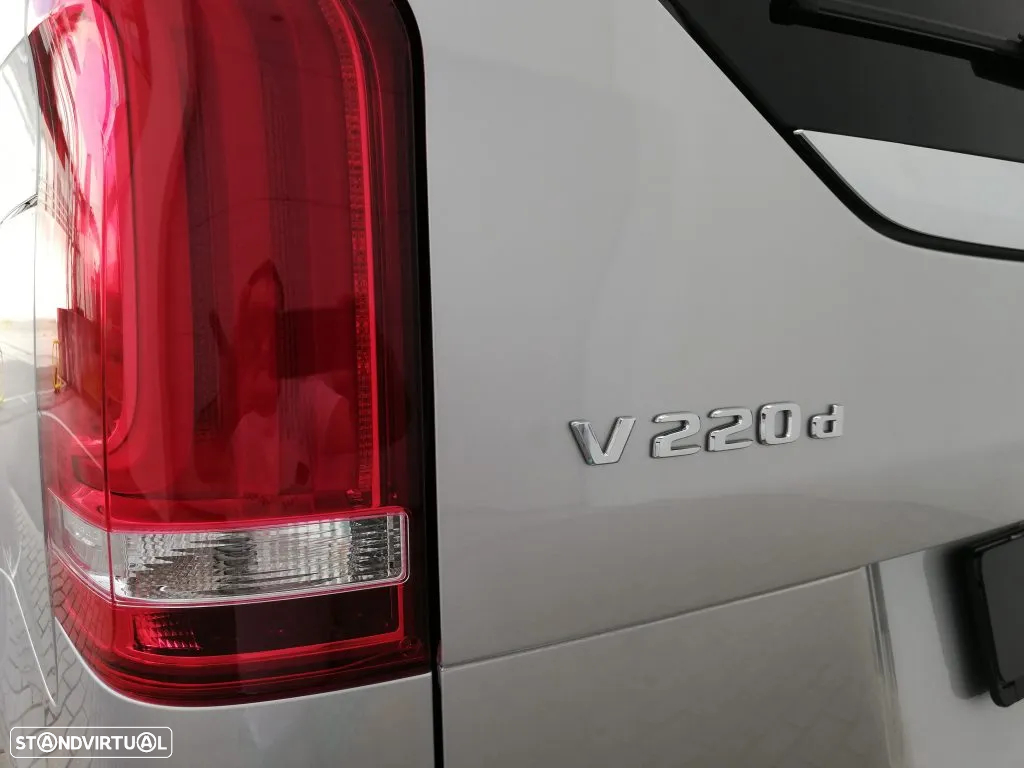 Mercedes-Benz V 220 d Longo Aut. - 36