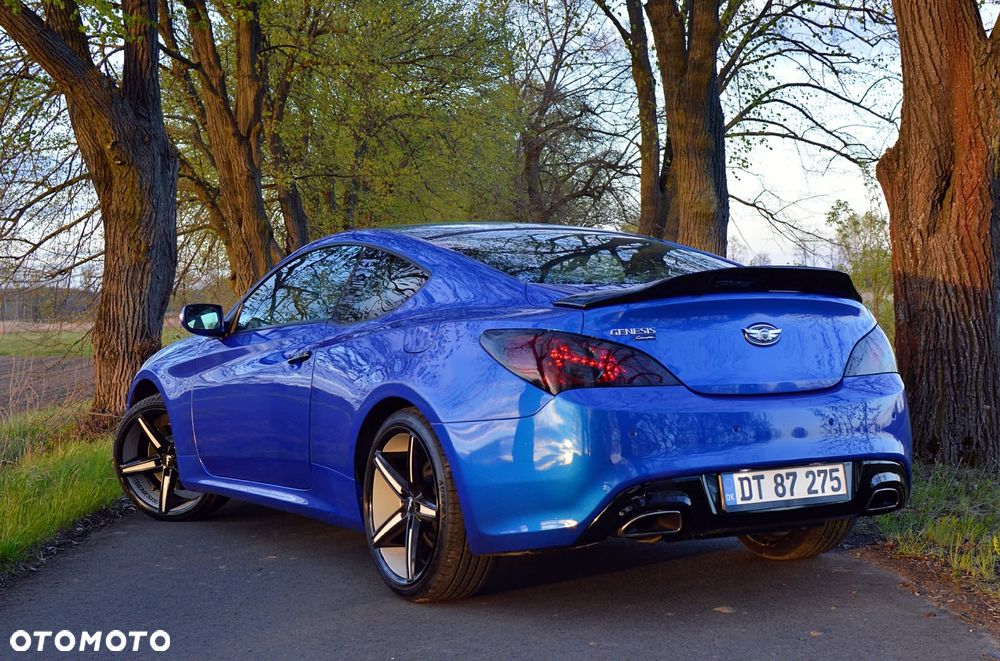 Hyundai Genesis Coupe - 6