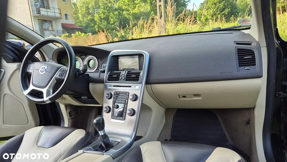 Volvo XC 60 D3 R-Design - 6