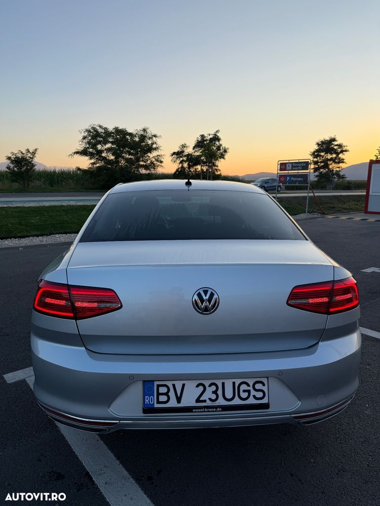 Volkswagen Passat 2.0 TDI SCR (BlueMotion Tech) 4Motion D Highline - 4