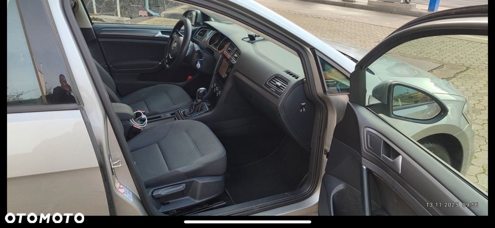 Volkswagen Golf - 15