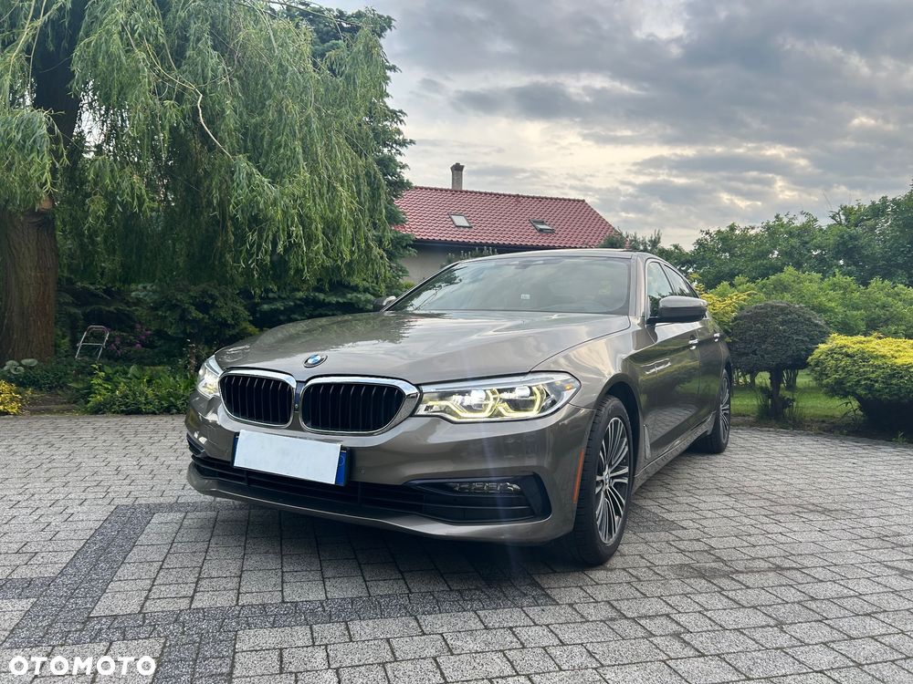 BMW Seria 5 540i xDrive Luxury Line sport - 13