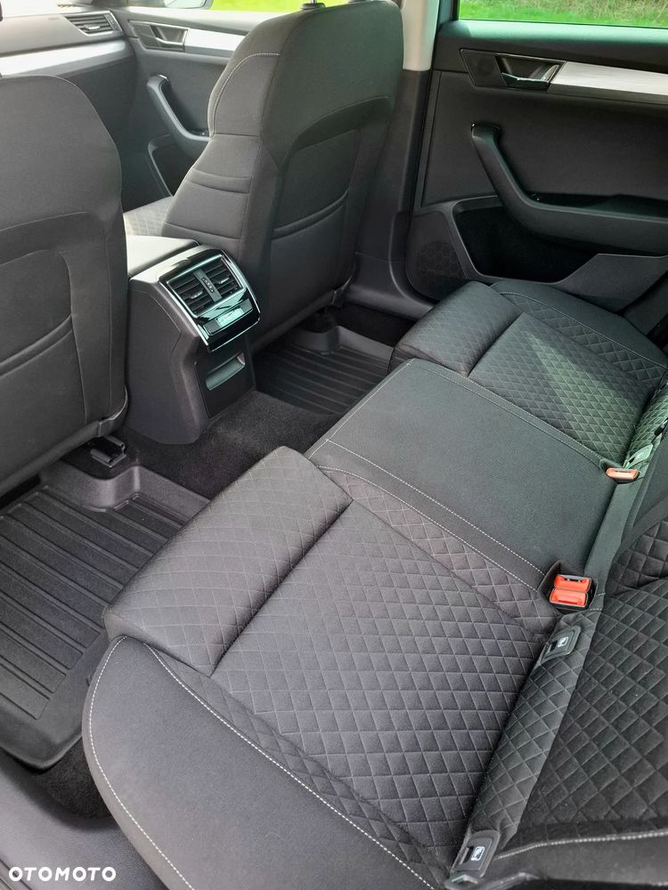 Skoda Superb 2.0 TDI Ambition DSG7 - 13