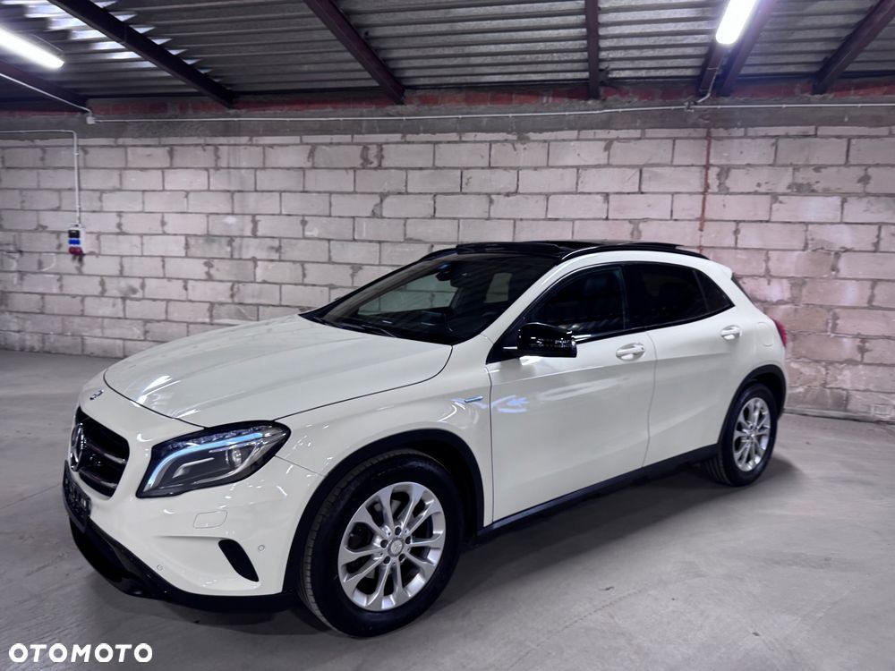 Mercedes-Benz GLA 200 7G-DCT Edition 1 - 9