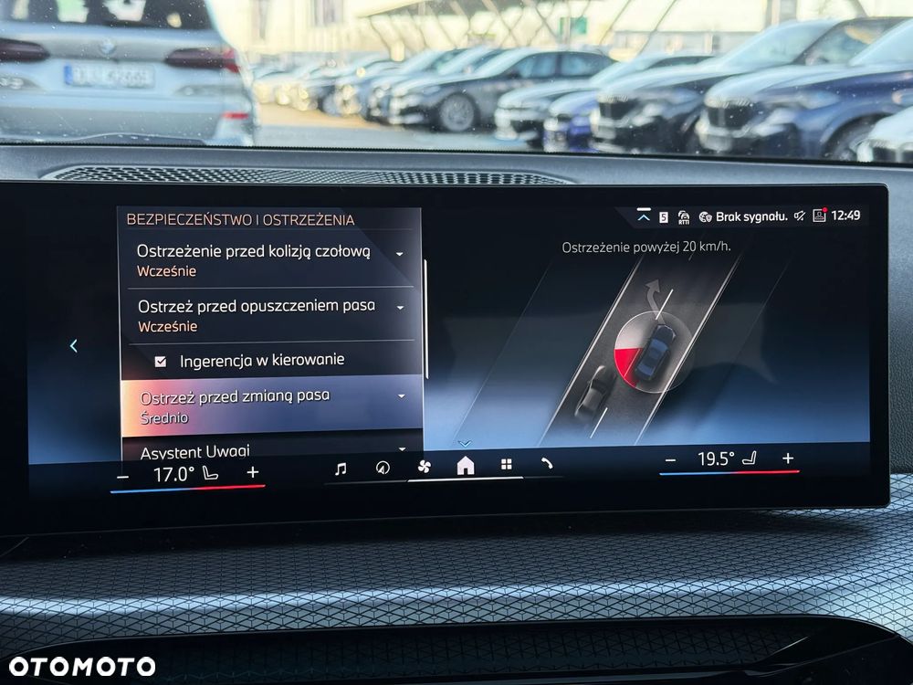 BMW Seria 3 330i xDrive M Sport - 39