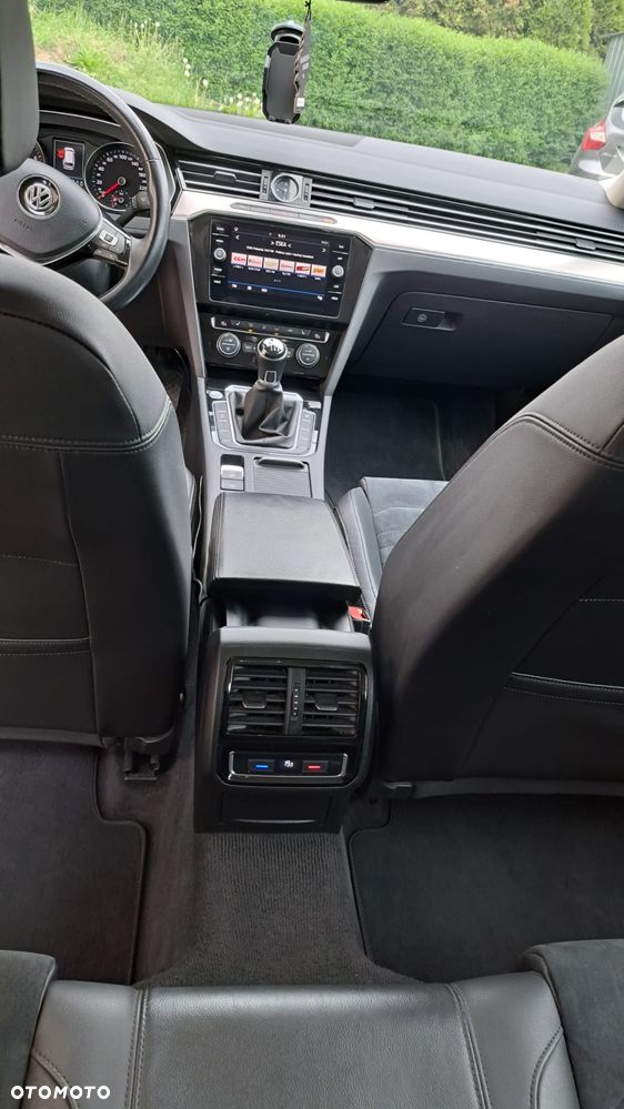 Volkswagen Passat 1.5 TSI OPF Highline - 13