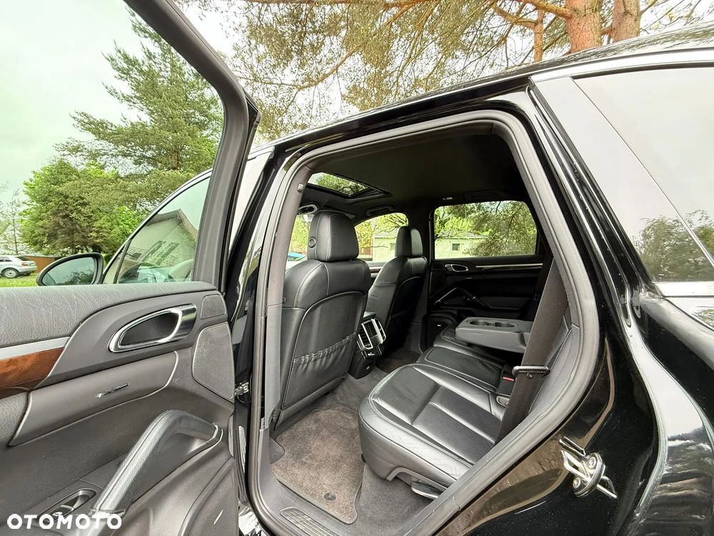 Porsche Cayenne - 22