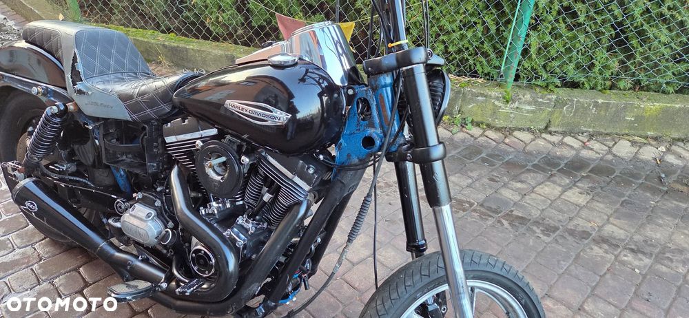 Harley-Davidson Dyna Street Bob - 33