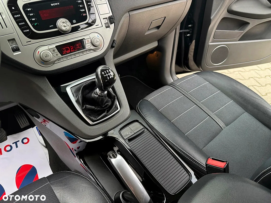 Ford Kuga 2.0 TDCi 2x4 Titanium - 33