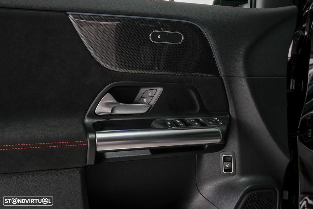 Mercedes-Benz GLA 200 d AMG Line - 19